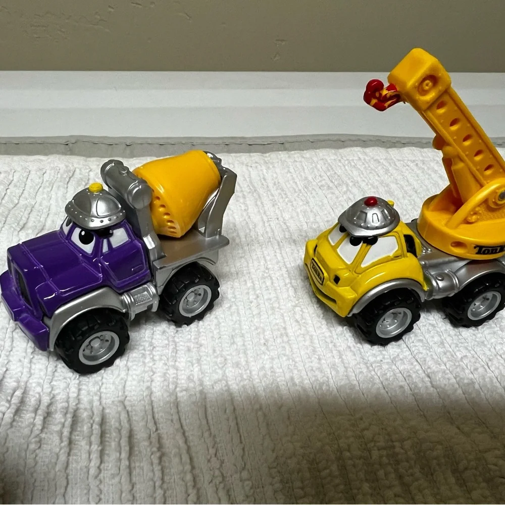 Vintage Maisto Tonka Hasbro Die-cast Set of Six from 2000 & 2001 & Free Disney - Picture 5 of 16